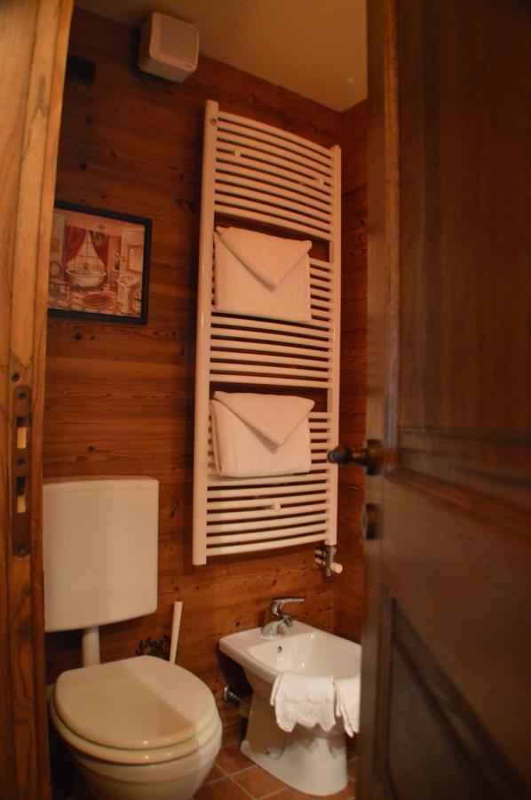 B&B Lepetitnid Valtournenche Extérieur photo
